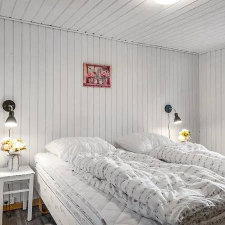Kaj - 170m To The Fjord By Interhome *